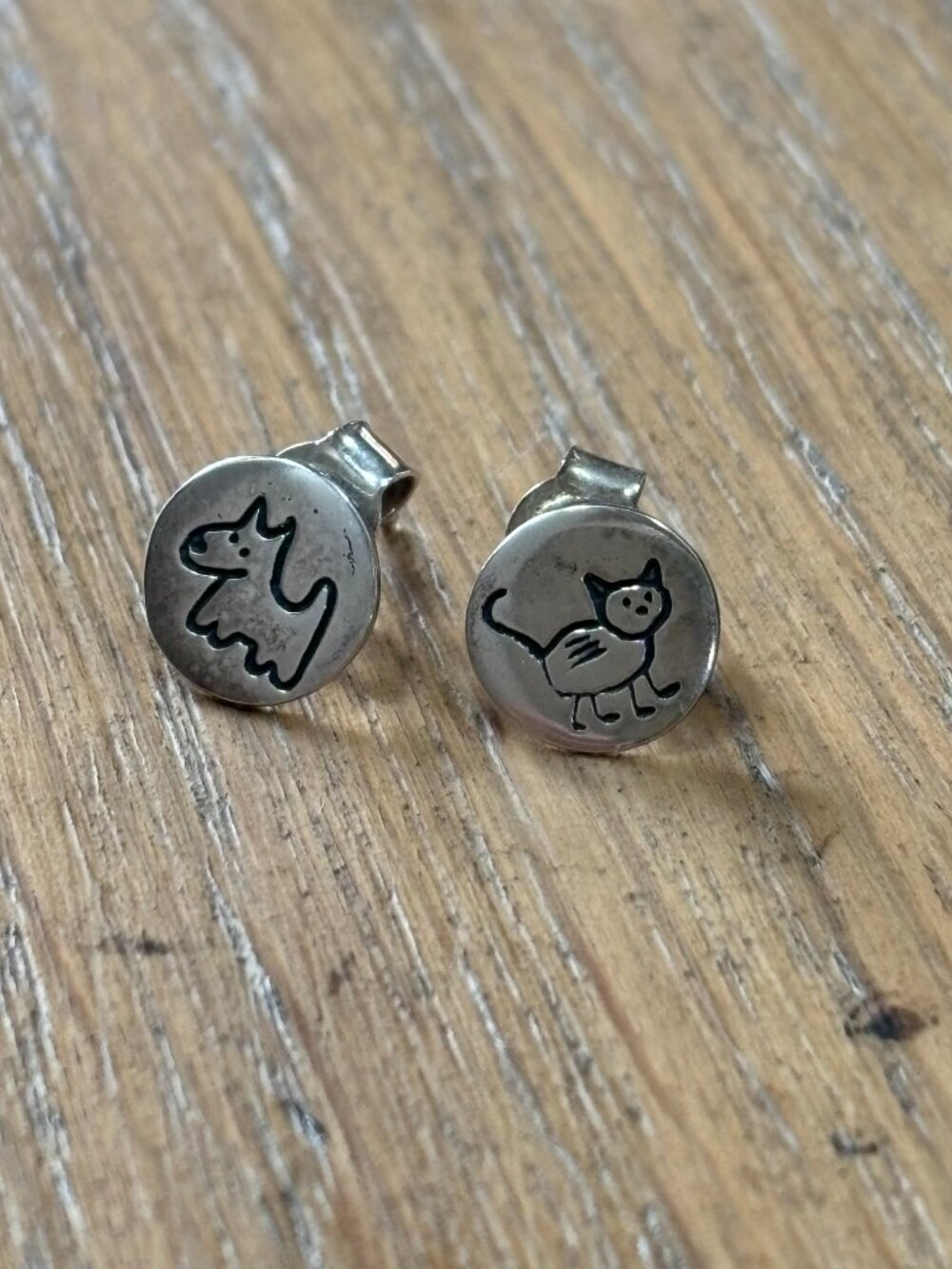 Vintage Silpada Sterling 925 silver earrings, Dog And Cat Post Studs P1986 - Picture 3 of 5